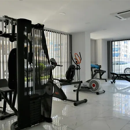 White Sail Spacious 2-bedroom Steps From Yekta Mall In Mahmutlar, アパート