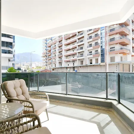 Lägenhet White Sail Spacious 2-bedroom Steps From Yekta Mall In Mahmutlar, *