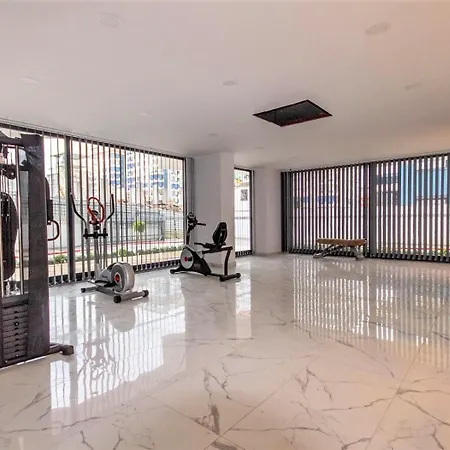 White Sail Spacious 2-bedroom Steps From Yekta Mall In Mahmutlar, * 阿拉尼亚